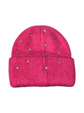 Load image into Gallery viewer, BANDI “BUSSDOWN” Beanie
