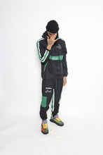 Load image into Gallery viewer, Unisex Tech Bandi Nylon Road Runner Sweatsuit (Black/Green)
